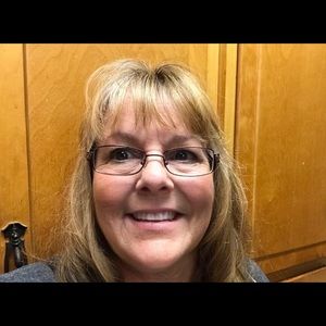 Meet your Posher, Debbie